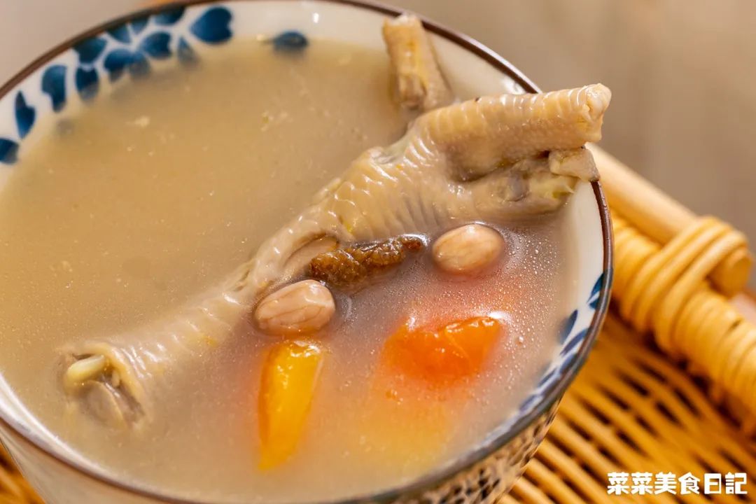 这一碗又润又美，电饭煲一键搞定！比敷面膜还管用