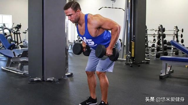 居家哑铃背部训练动作大全,哑铃练背部肌肉最快最有效的方法