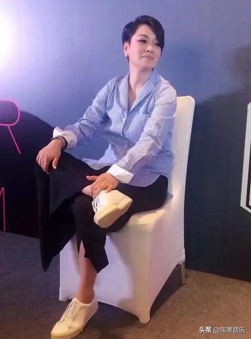 毛阿敏被谁捧红,毛阿敏现在的故事