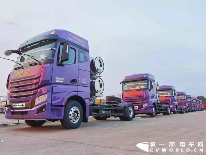 10月重卡销量,红岩重卡大比拼