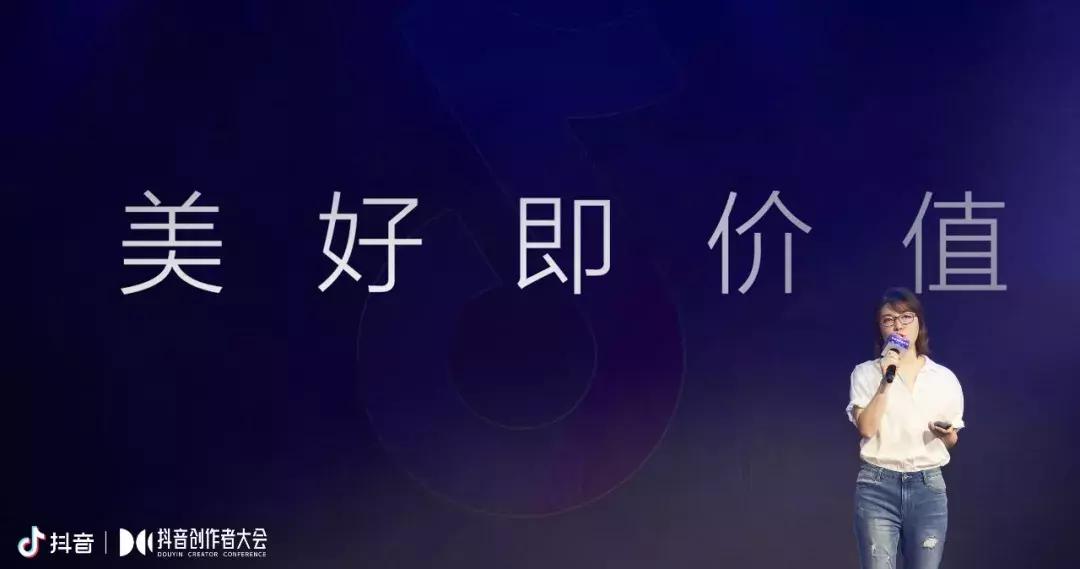 新闻联播主持人入驻抖音,新闻联播入驻抖音的第一个视频