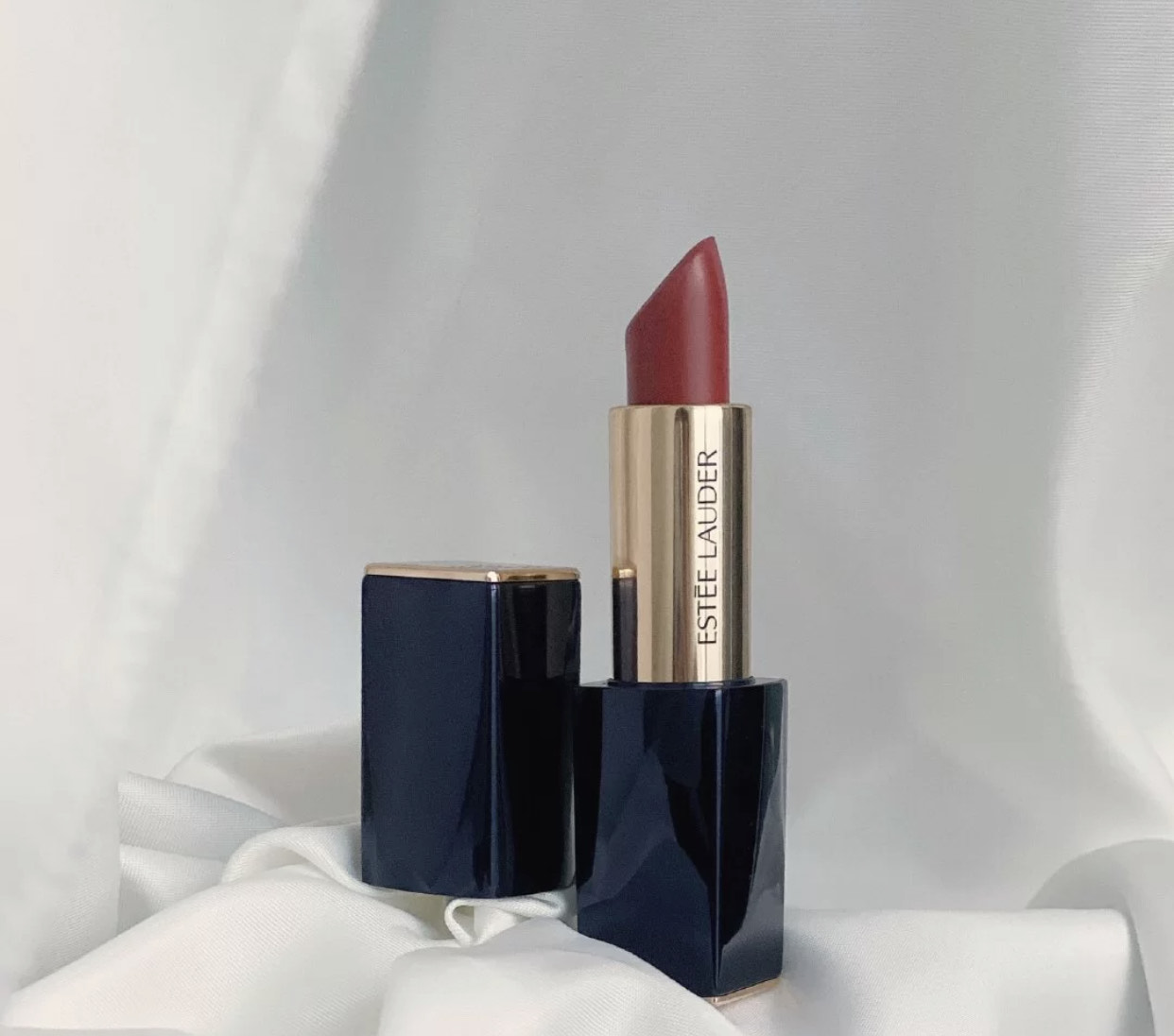 迪奥999与兰蔻505口红哪个好,兰蔻505跟999