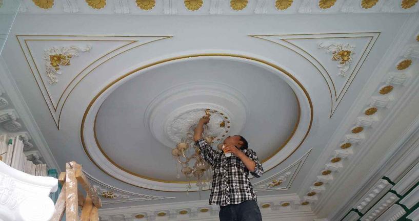 自建房客厅中间有横梁吊顶效果图,客厅中间有横梁怎么处理为好