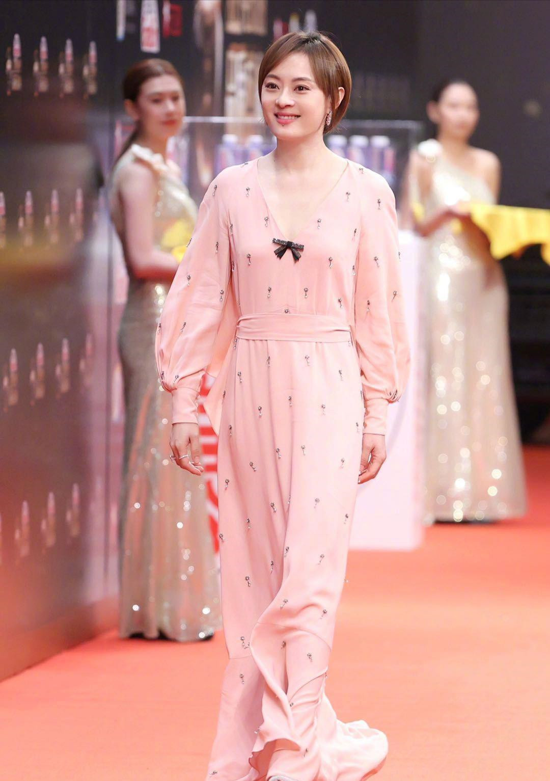 孙俪穿的绿裙子,孙俪穿什么颜色的裙子好看