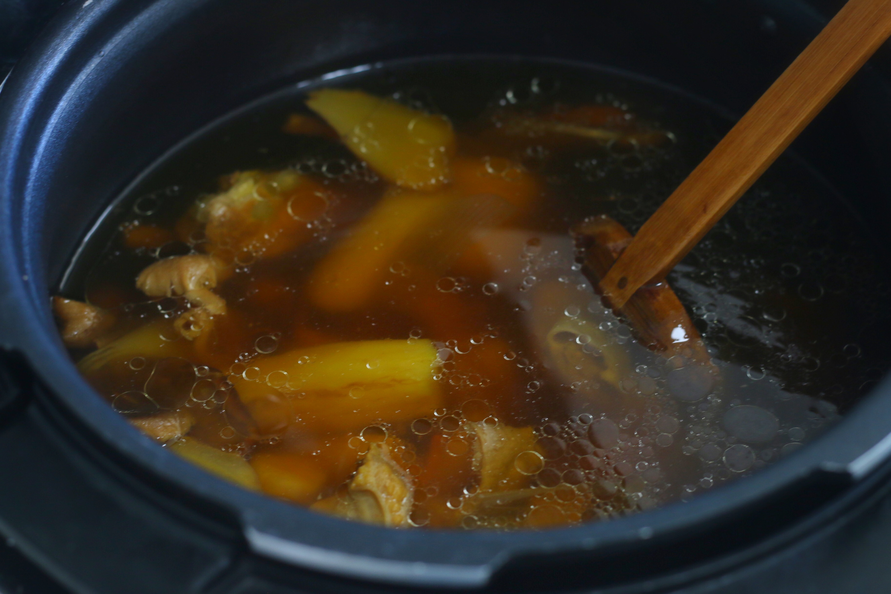 老火靓汤嘌呤高吗能喝吗,老火靓汤怎么减少嘌呤