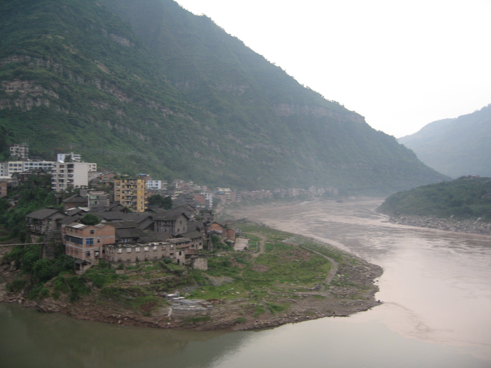 溪洛渡水电站近距离观看,传说中的金沙江溪洛渡水电站