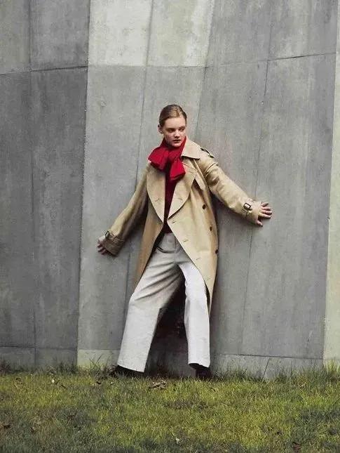 围巾大衣怎么穿搭,围巾大衣怎么穿不臃肿