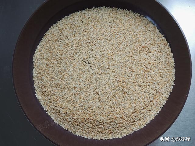 教你做网红零食海苔夹心脆，酥脆好吃不粘牙，酱汁的做法是关键