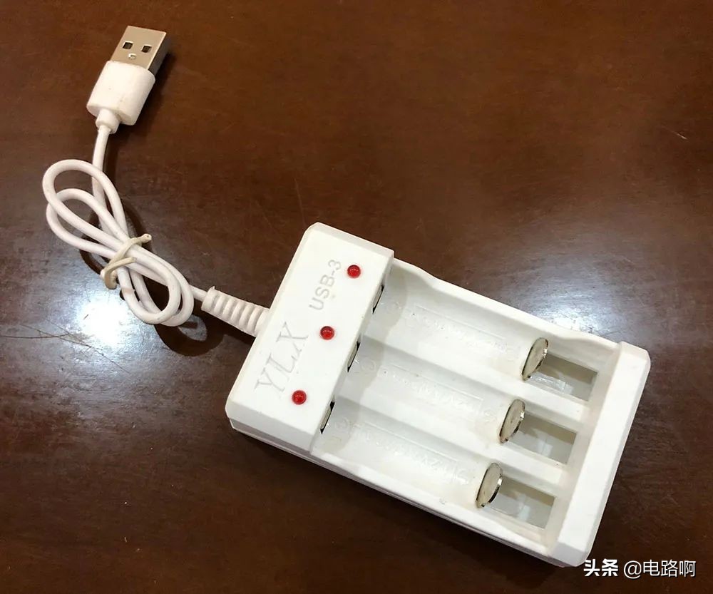 充电宝电路板电池拆解,24v锂电充电器拆解