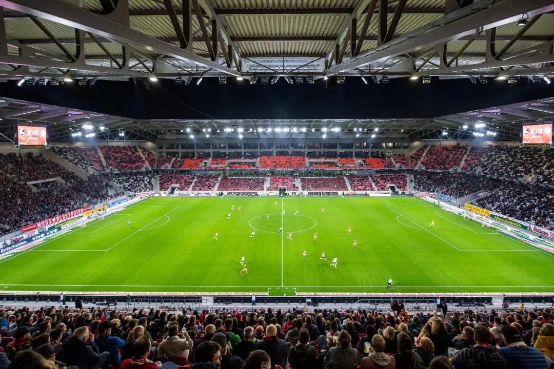 与地脉相契的建筑|德国弗莱堡欧罗巴公园足球场正式开放/HPP