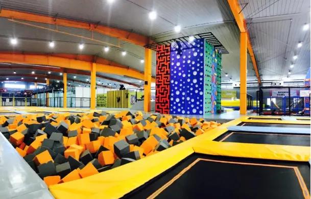 疫情期间蹦床馆能开吗,室内蹦床公园前景如何值得投资吗