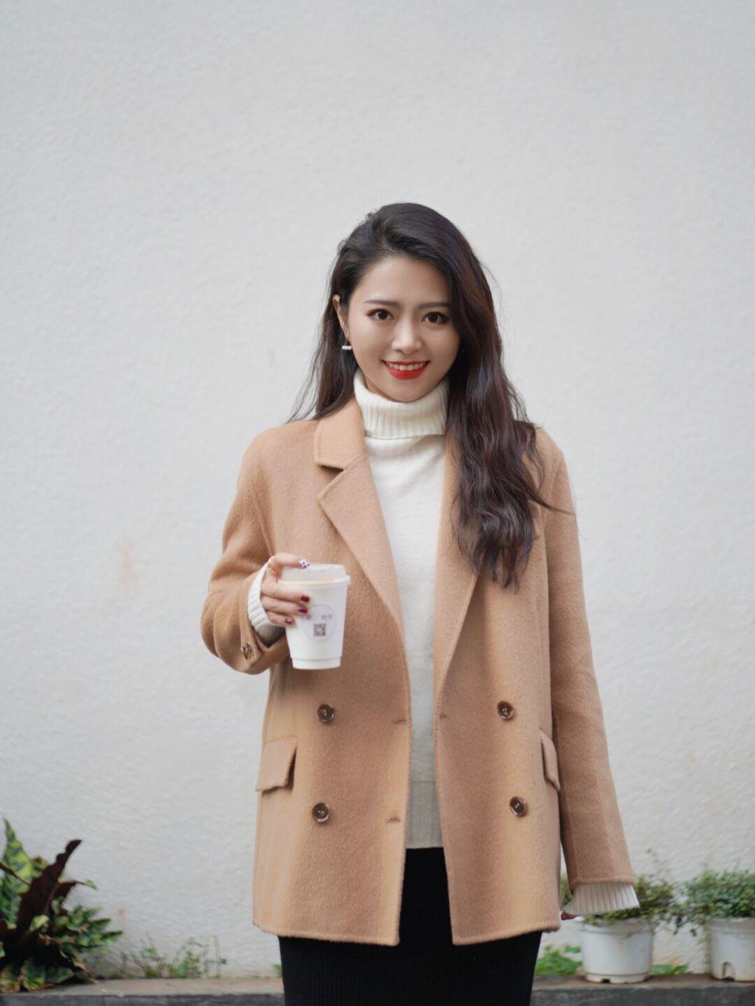 驼色羊绒大衣最佳颜色,驼色大衣推荐什么年纪