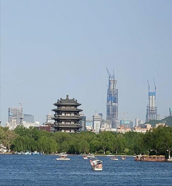 济蓉镐—在建400米级超级地标快速拔高!摩天缔造者绿地实力彰显