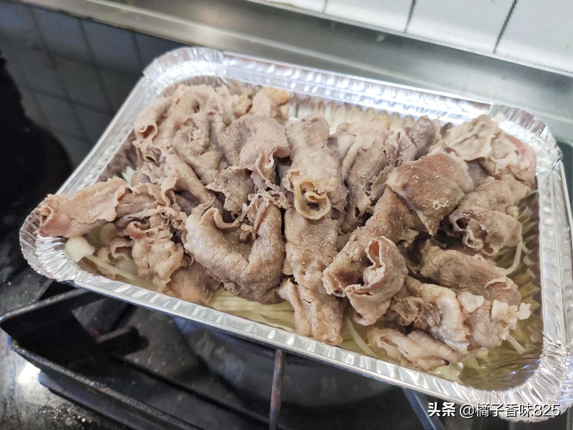 家庭版锡纸肥牛金针菇的做法,超下饭锡纸肥牛金针菇