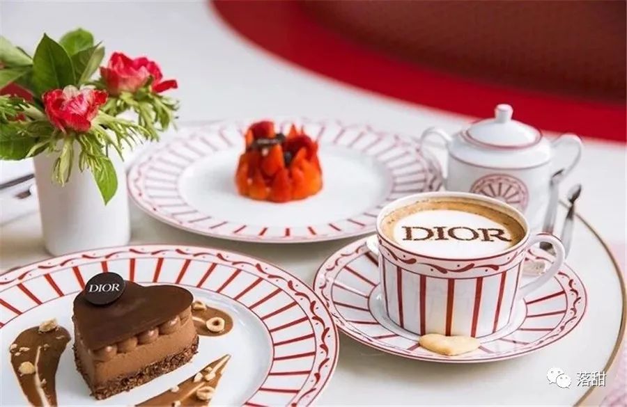 杂谈|你会不会在乎:盘子和甜品配不配?