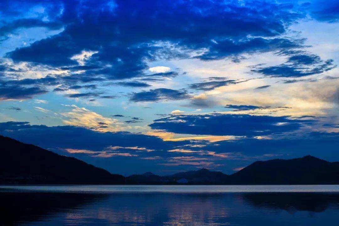 宁波东钱湖网红老街,宁波人的后花园东钱湖