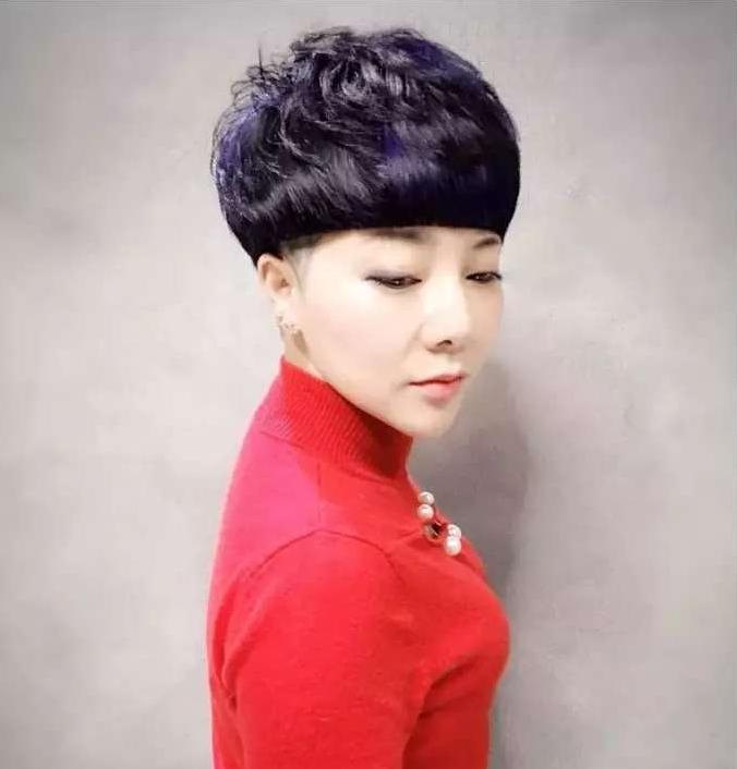 女士四十留什么样短发好看,四十的女人适合什么短发型