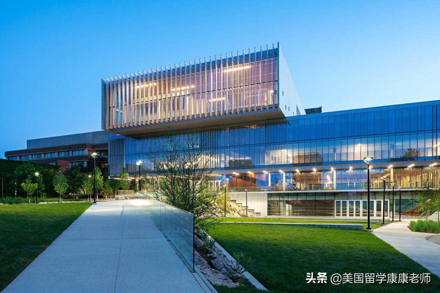 加拿大四大商学院排名,加拿大商学院本科排名