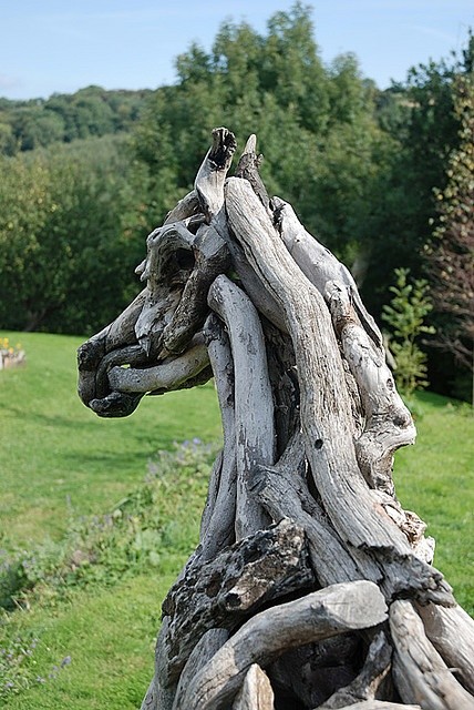 木头艺术创意作品,木头雕塑艺术品制作