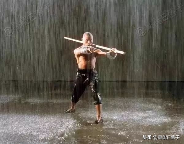 64岁“金轮法王”刘家辉与欧阳震华相聚，中风后因钱财与妻儿决裂