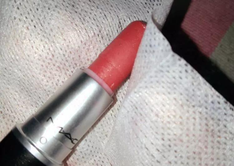 用完的口红千万别丢 (用完的口红别丢它们还有隐藏惊喜)