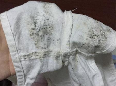 衣服上污渍已经渗进去了怎么处理,小孩衣服顽固污渍去除的最佳方法