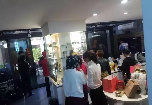 老佛爷的遗产真的由猫继承,老佛爷的所有家产最后留给了猫