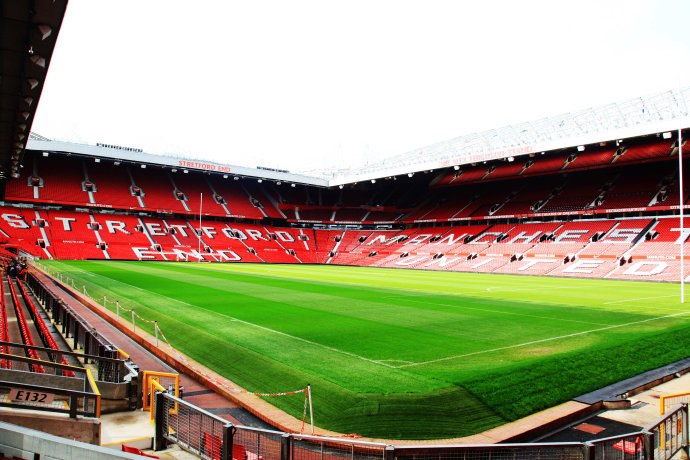 中国在建的12座专业足球场视频,伦敦有多少个专业足球场