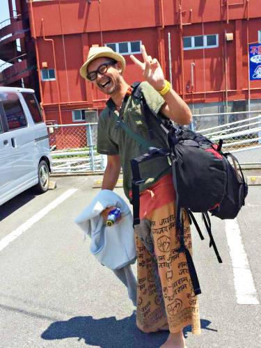 探秘尼泊尔羽球：国家队午餐吃方便面川崎球拍最畅销