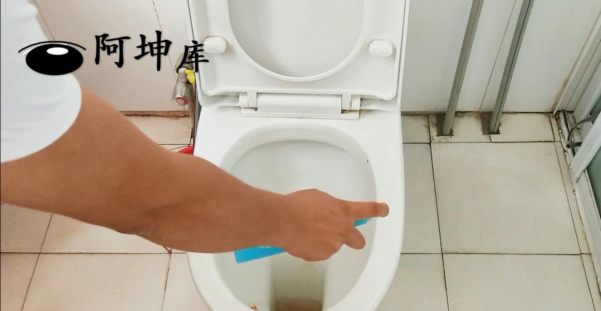 小苏打能除掉马桶里的污垢吗,马桶堵了如何自己快速疏通小苏打