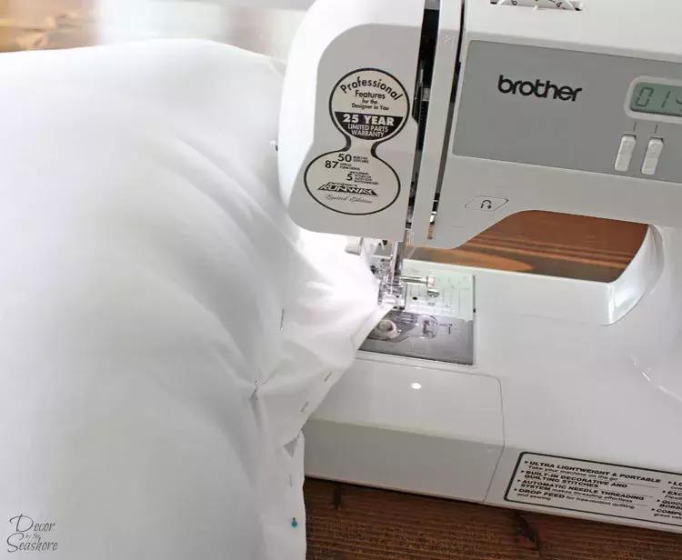 旧枕头正确处理方法,旧枕头不要了剪坏扔了可以么