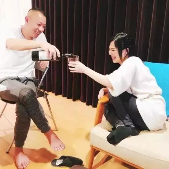 苍井空下架所有成人作品。她依然坦荡过去,同时也从容未来