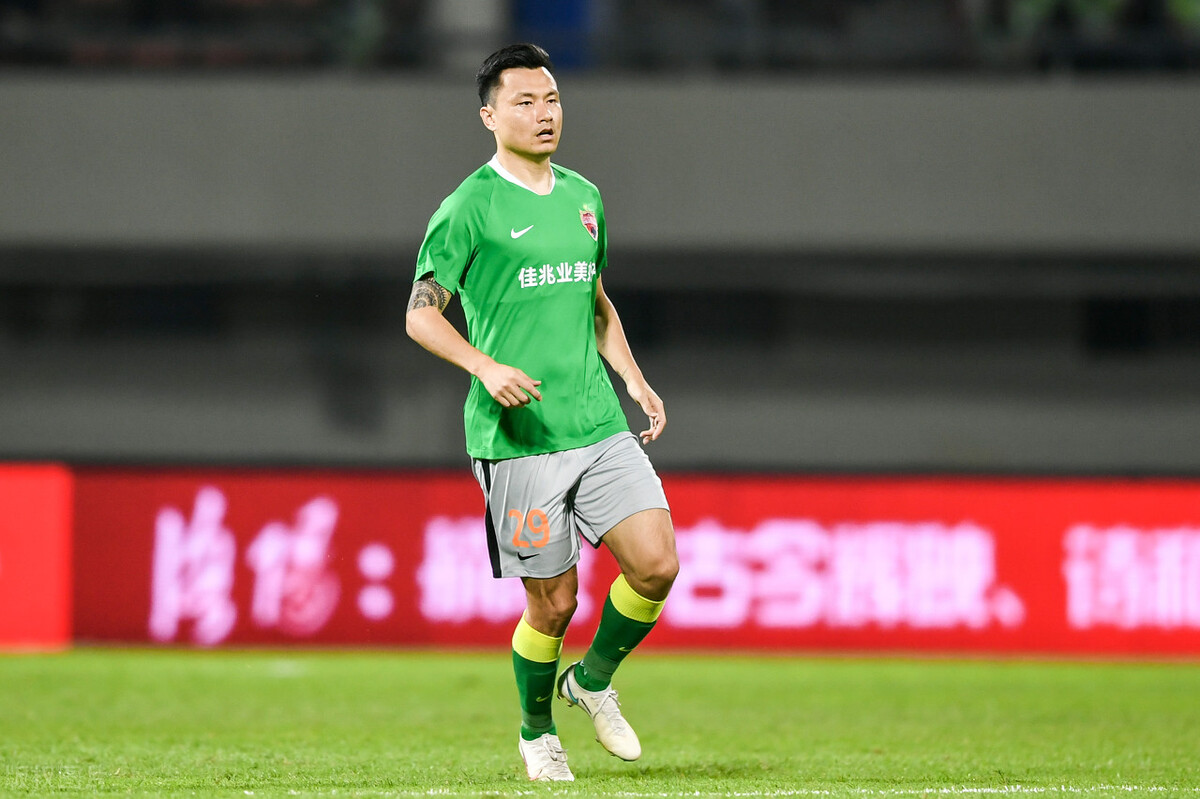 阿奇姆彭梅开二度,阿奇姆彭破门