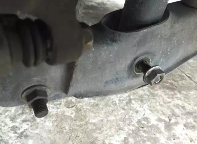 自己动手更换麦弗逊减震器,自己动手更换汽车减震器教程