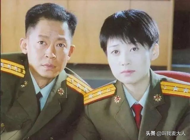 赶走徐帆、抛弃江珊后，他与她奉子成婚，12岁儿子撞脸易烊千玺