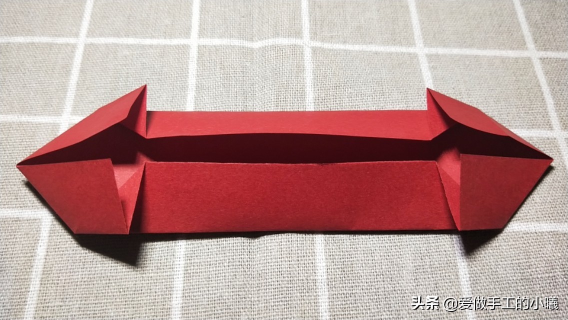 爱心书签用一个正方形纸怎么折,怎样用很小的白纸做一个爱心书签