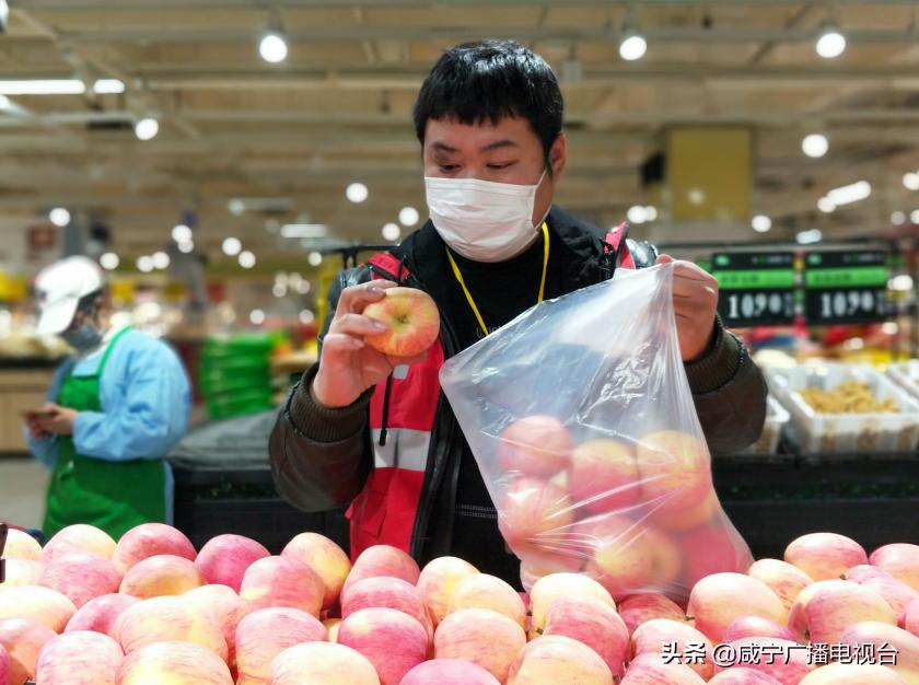 青山一道同云雨明月何曾是两乡 (青山一道同担风雨是什么意思)