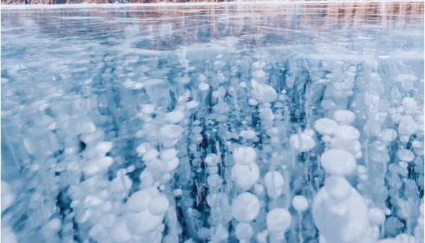 掉进冰窟窿怎么办,掉进冰窟窿怎么上来