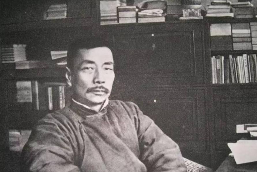 鲁迅的入木三分下句,鲁迅写的现代简短诗