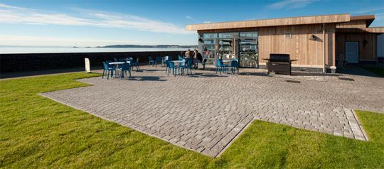 海边的斯旺西，一所海风吹拂百年的英国大学