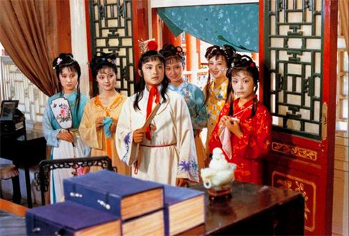 赵姨娘施法被揭穿了吗,赵姨娘用巫术被发现了吗