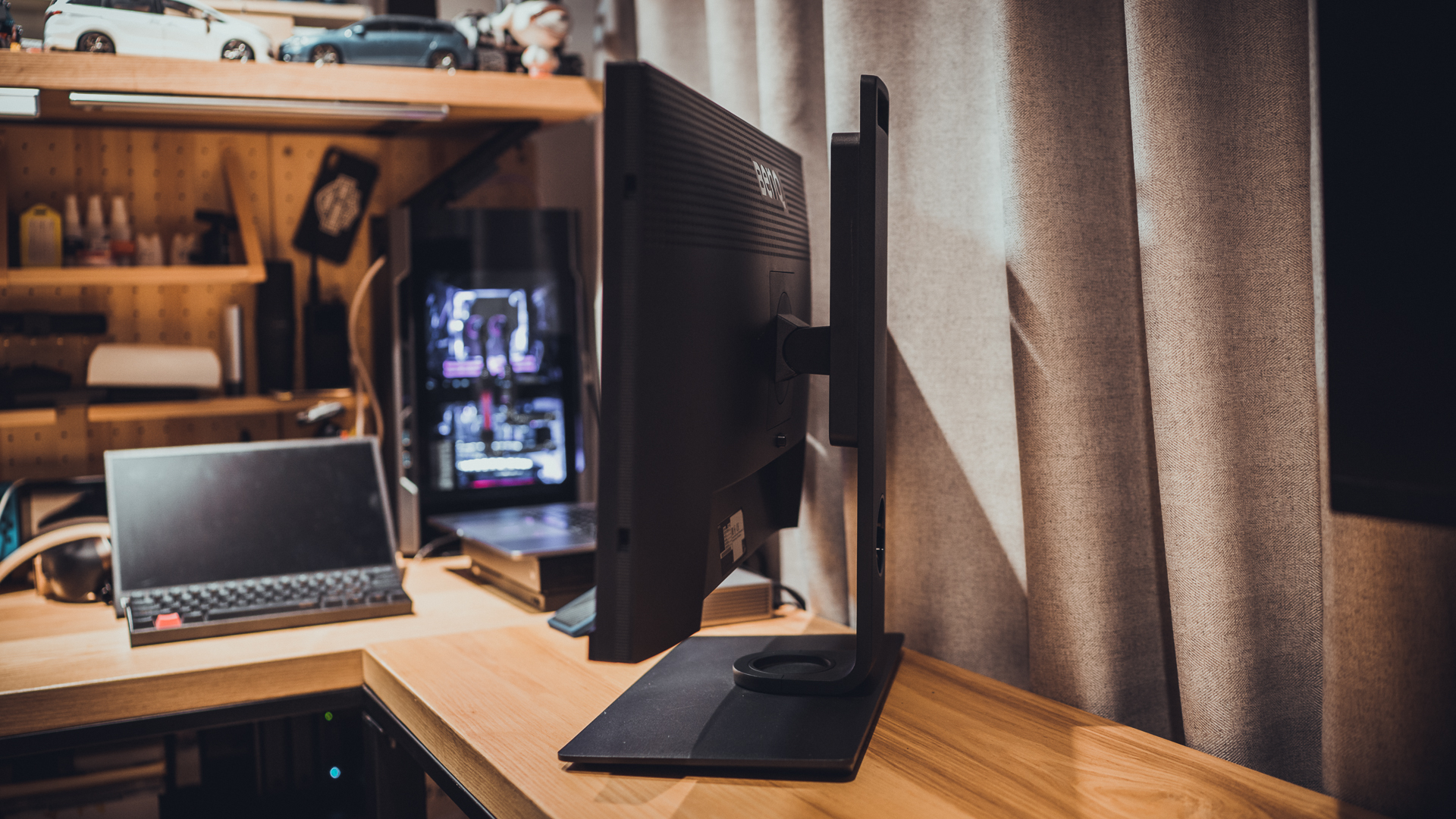 明基显示器sw270c与sw270pt区别,明基sw270c显示器提示校色