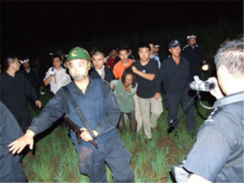 他因家庭残缺导致心理变态，最终犯下惊天大案！