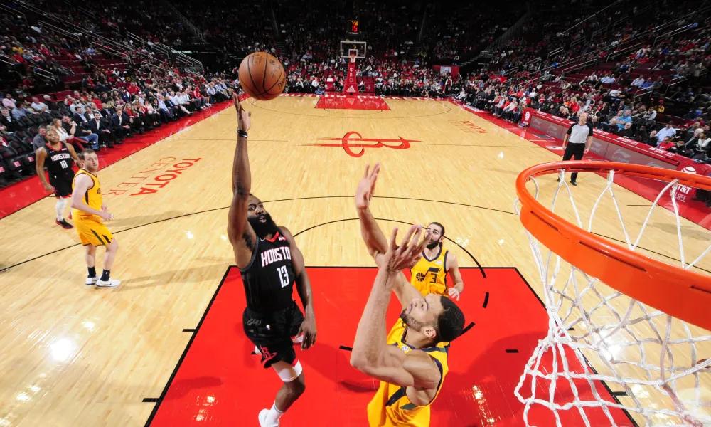 詹姆斯哈登空接,nba空接传球怎样才能通关