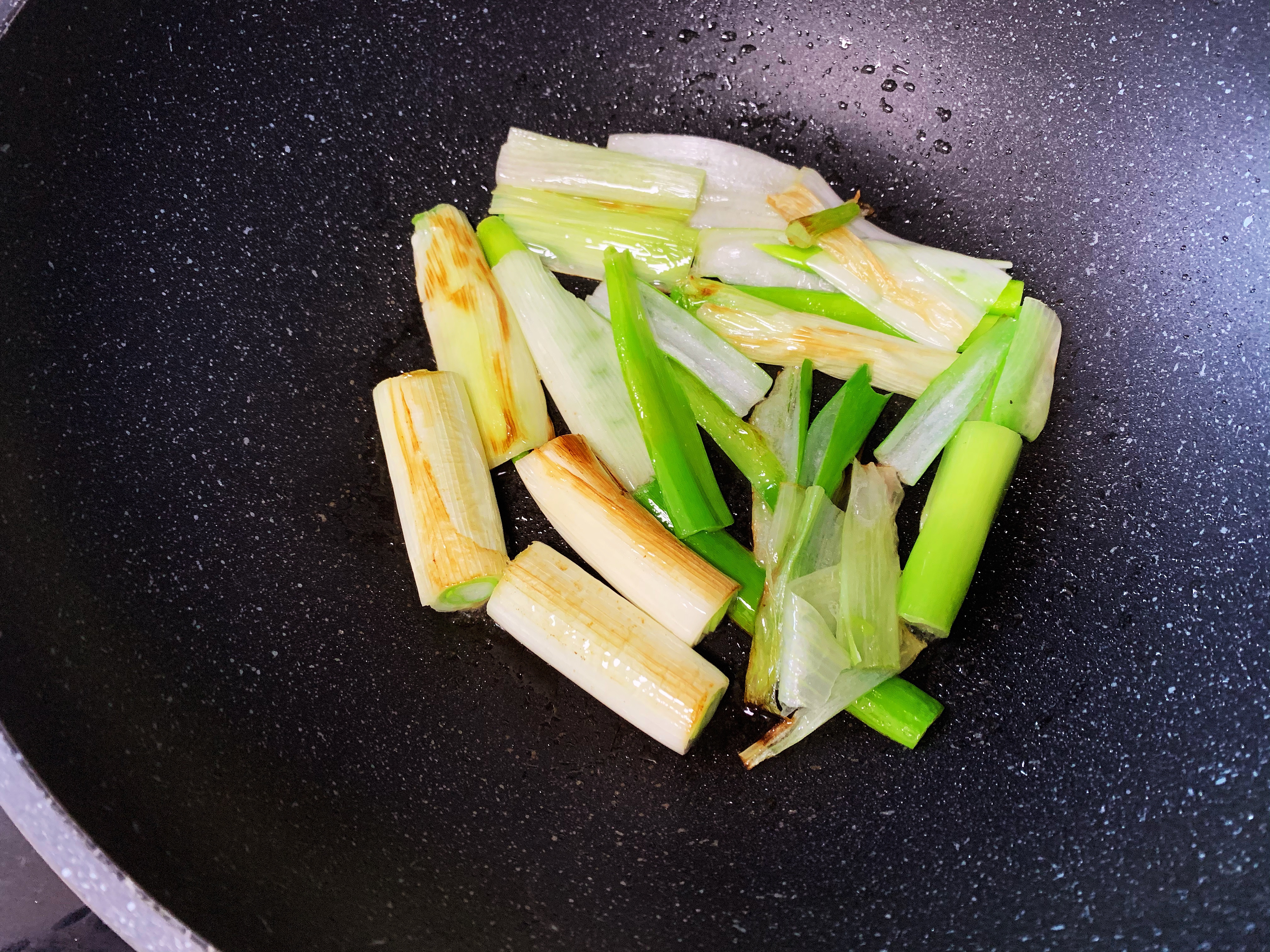 家常大葱烧海参正宗做法,好吃又简单的葱烧海参教程做法