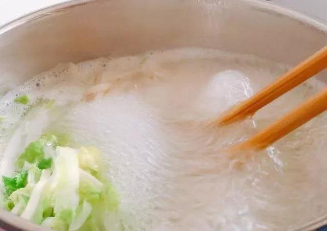 吃面养胃还是伤胃,吃面还是喝粥养胃