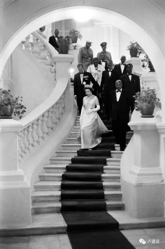 英国女王戴过的皇冠是什么牌子,皇冠有多优雅