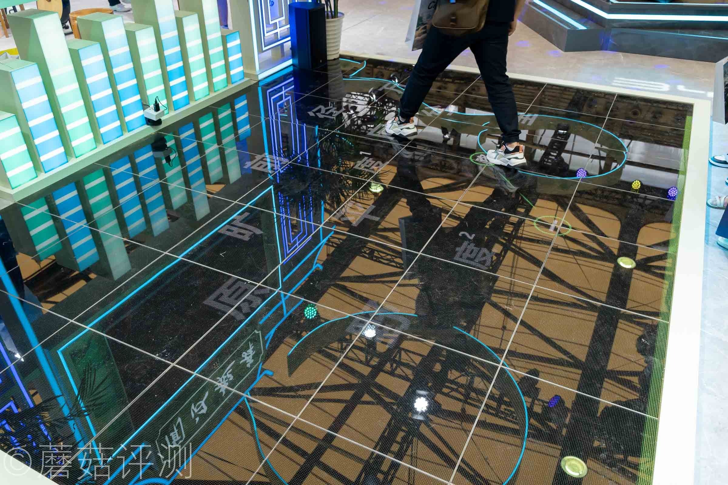 又有啥好玩的？蘑菇带你逛ChinaJoy2021，硬件、车和漂亮的小姐姐