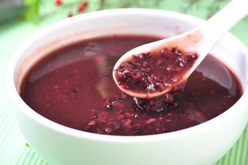 红豆泡一晚后怎么煮红豆汤,红豆怎么煮才烂得最快