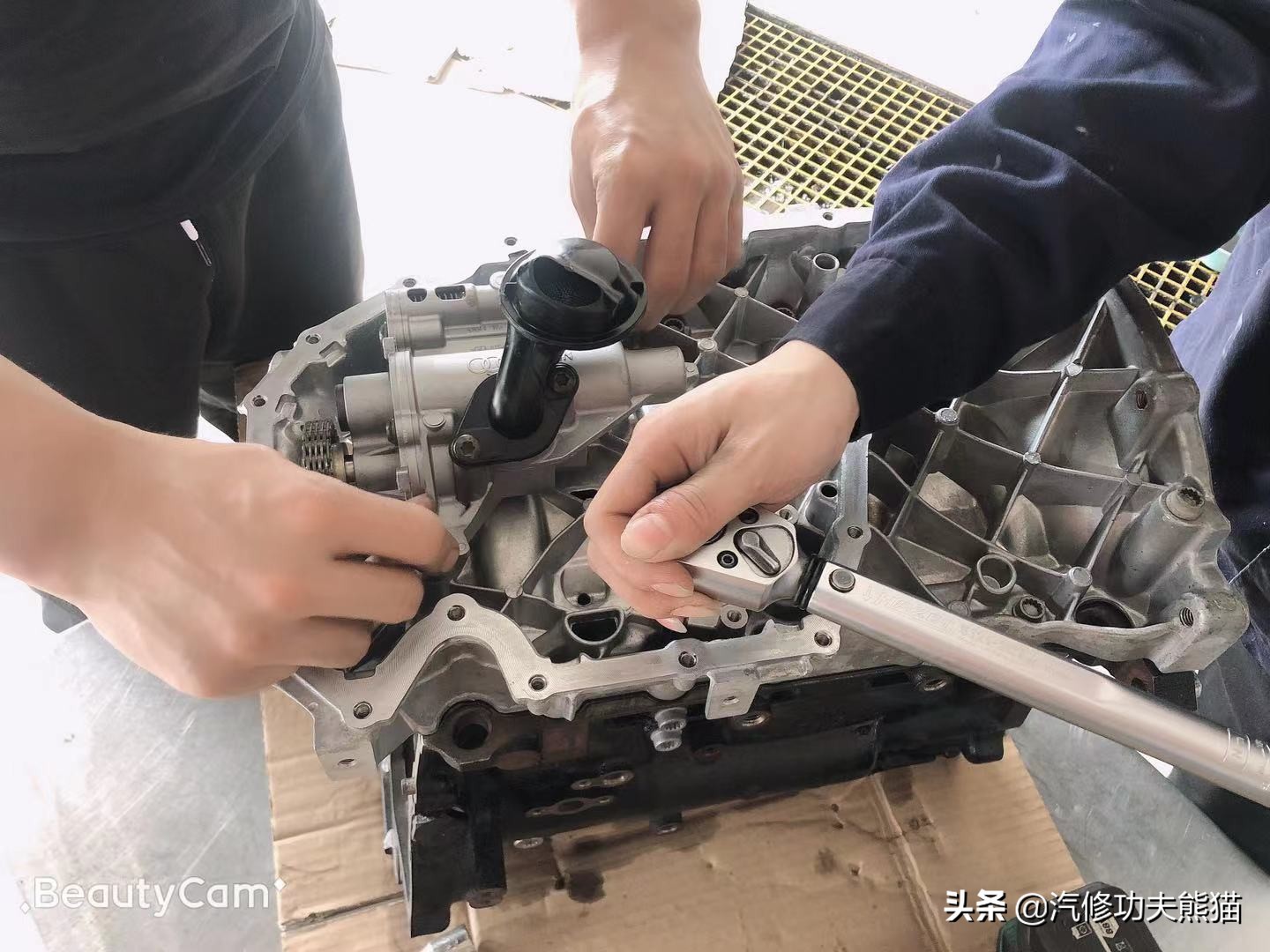 2013款奥迪a4l烧机油怎么解决,奥迪a4l突然全车无电是什么原因